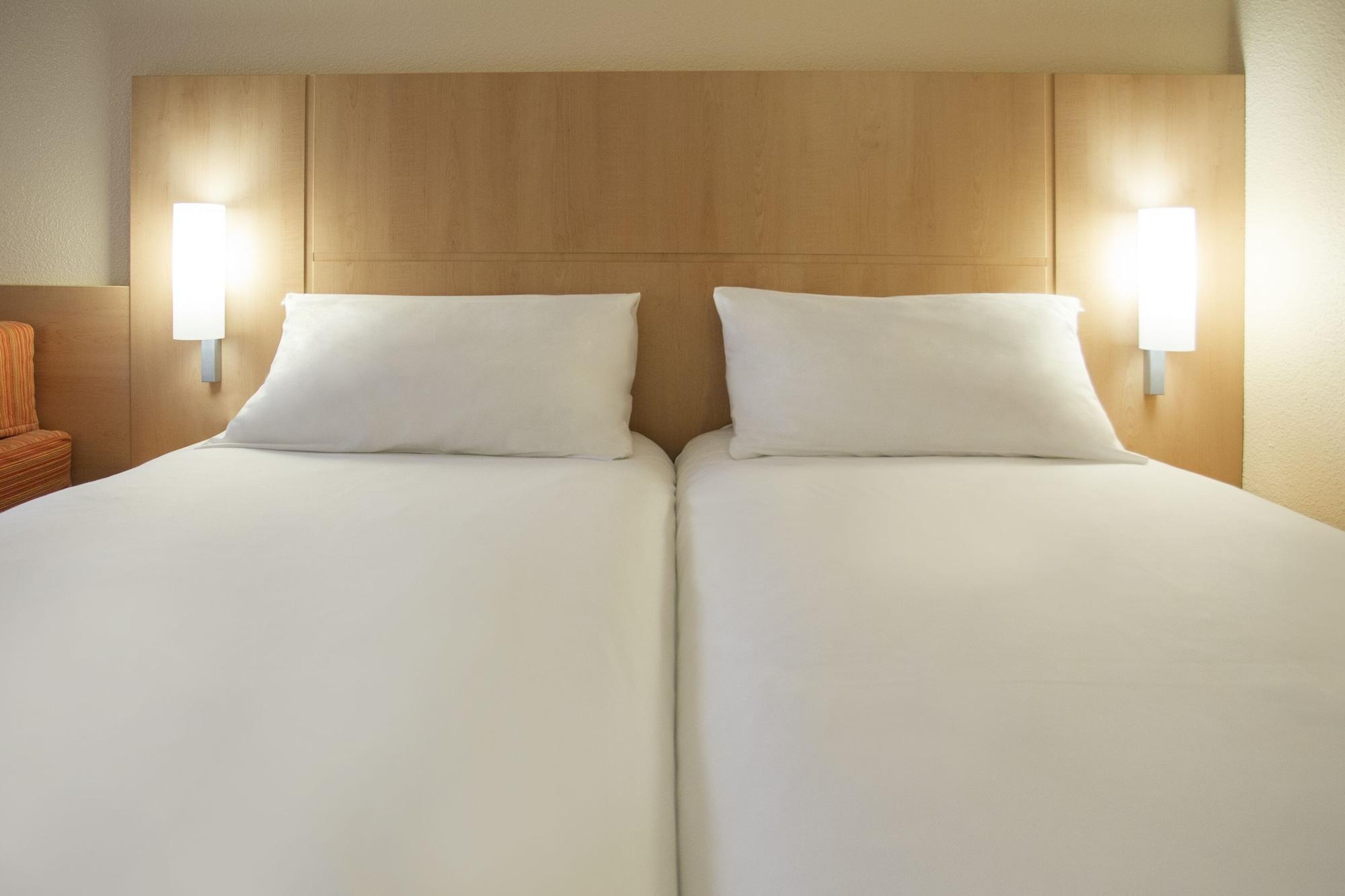 B&B Hotel Le Mans Centre Cathedrale Экстерьер фото
