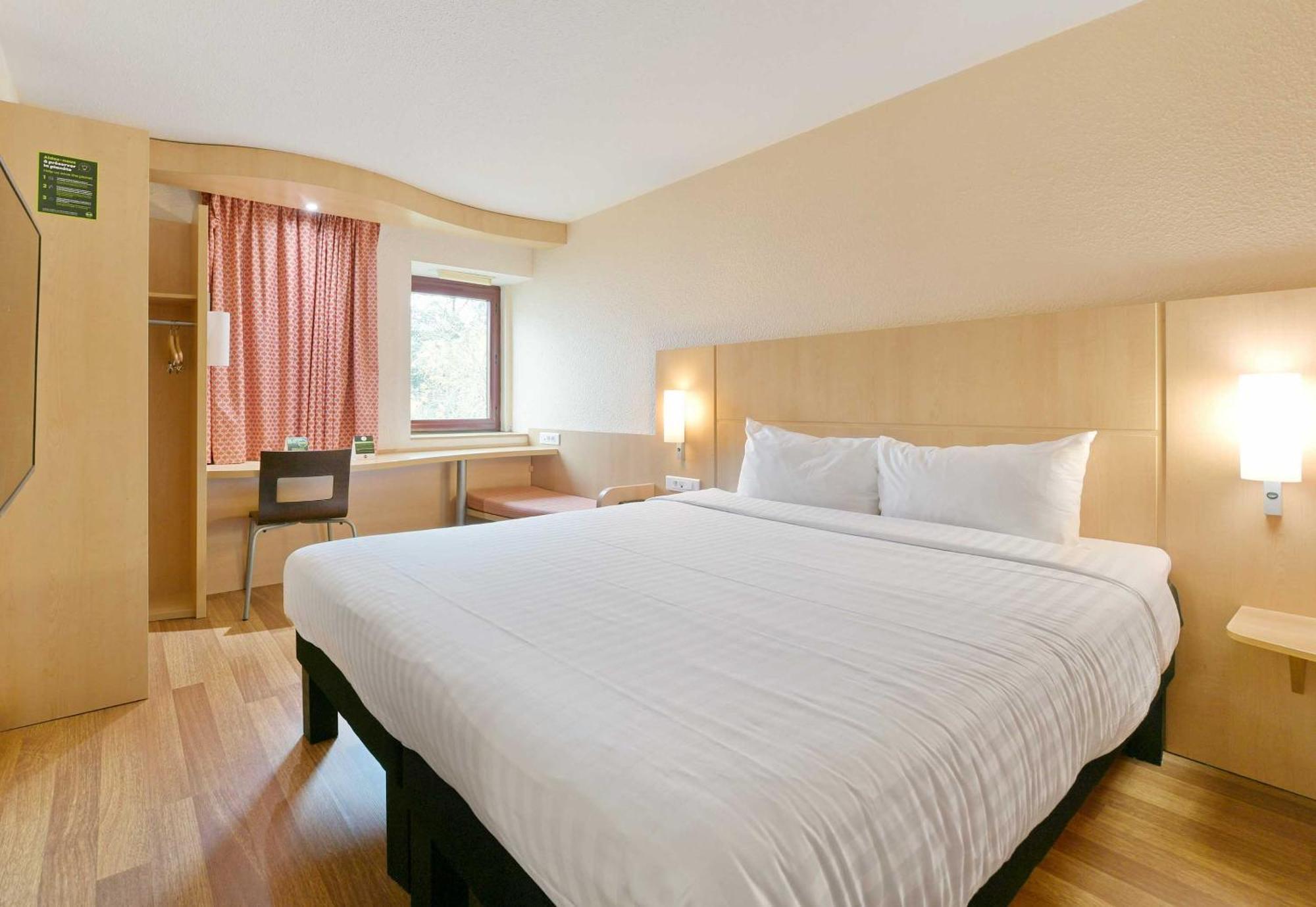 B&B Hotel Le Mans Centre Cathedrale Экстерьер фото