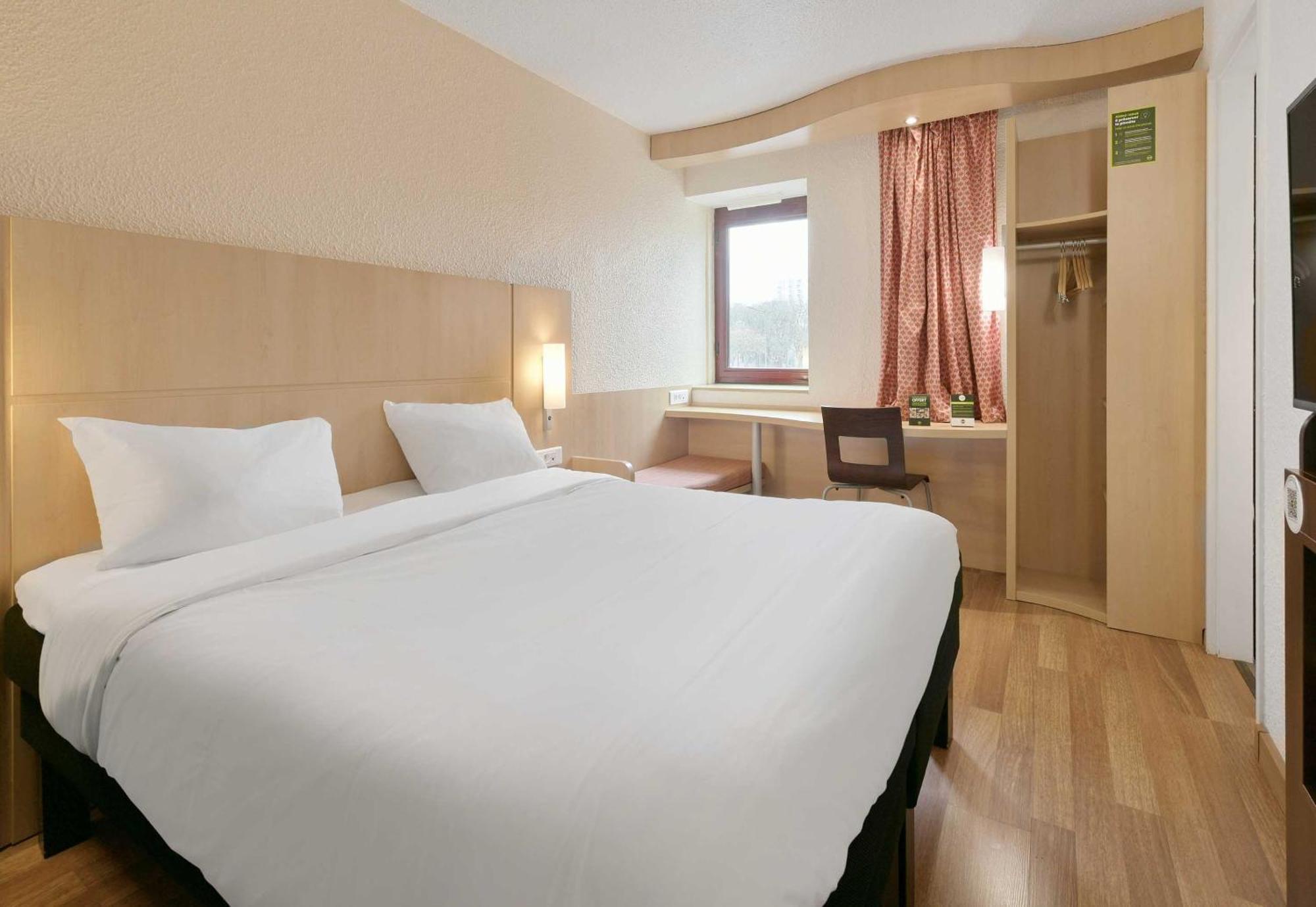 B&B Hotel Le Mans Centre Cathedrale Экстерьер фото